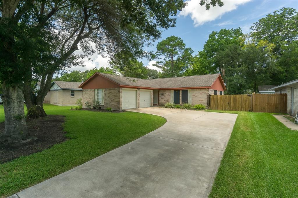 320 Bay Ridge Dr, League City, TX 77573 House for Rent in League City