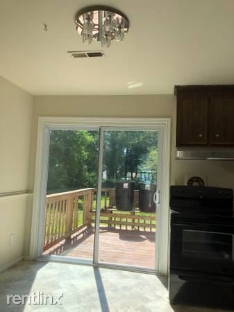Building Photo - 4 br, 2 bath House - 6101 Walderbrook Rd