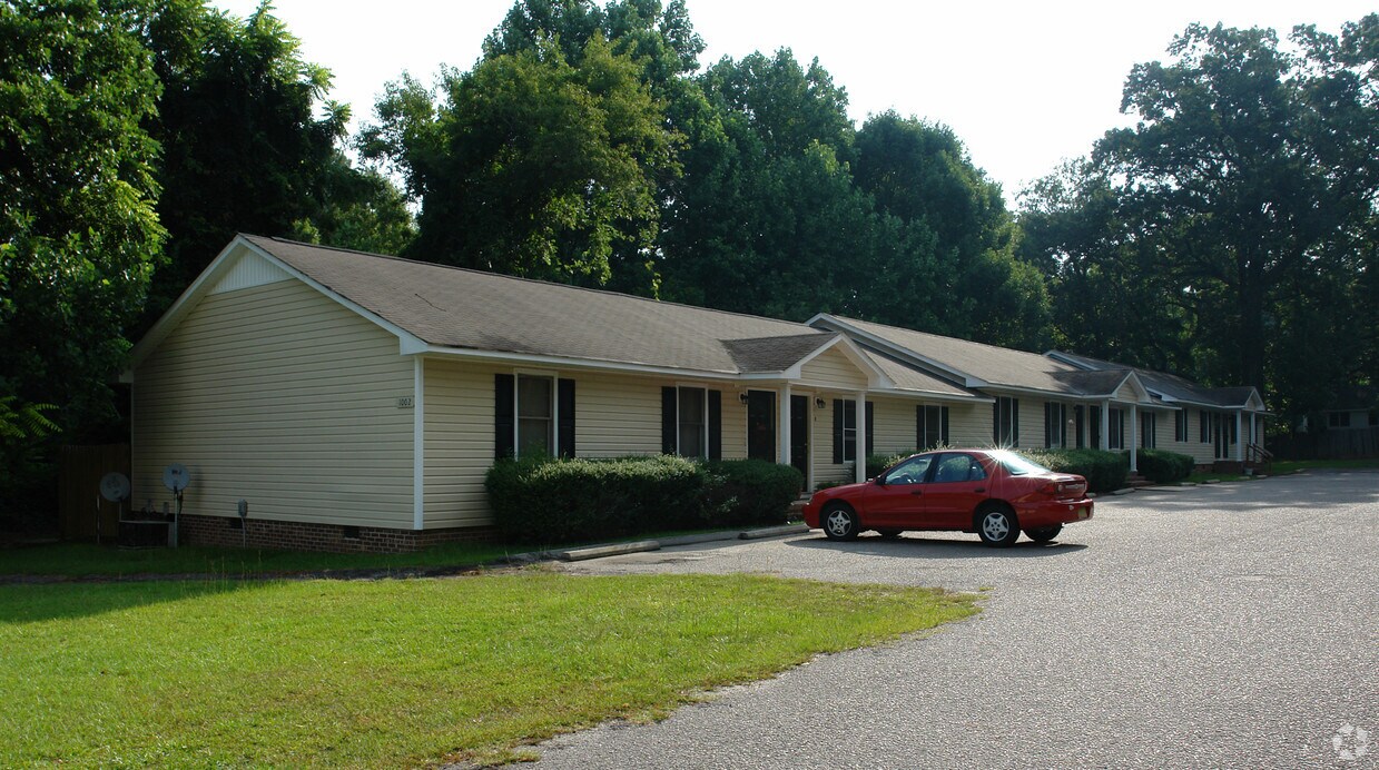 Foto principal - 1000-1002 Cain Rd