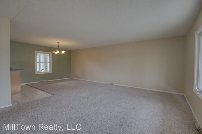 Building Photo - 4 br, 1.5 bath House - 2130 Maplecrest Rd