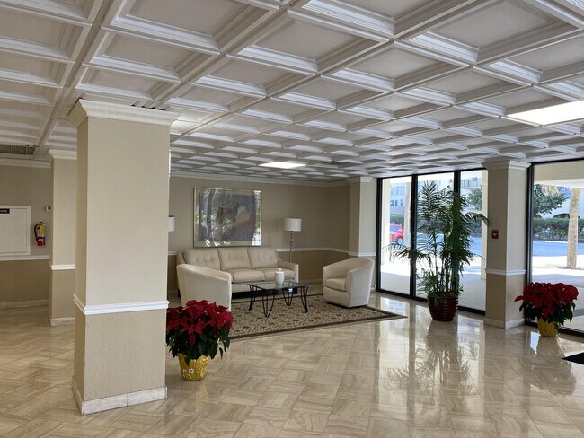 Foto del edificio - 3460 S Ocean Blvd