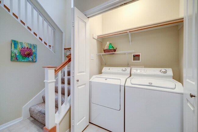 Foto del edificio - 10 Stone Creek Pl