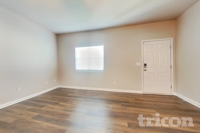 Building Photo - 114 Highland Dr