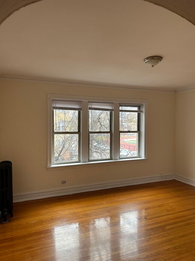 Building Photo - 4957 N Whipple St