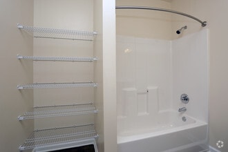 Interior Photo - Palisades at the Park