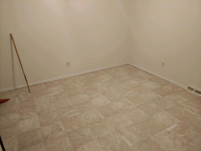 Building Photo - 11304 E Highline Dr