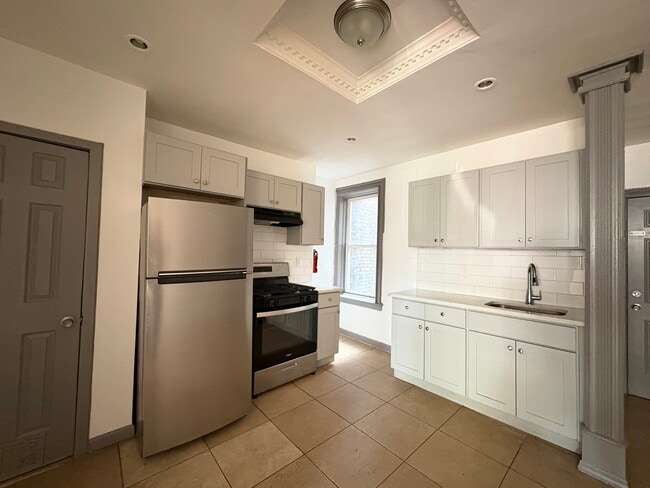 122 Stevens Ave 2 - 130 Stevens Ave