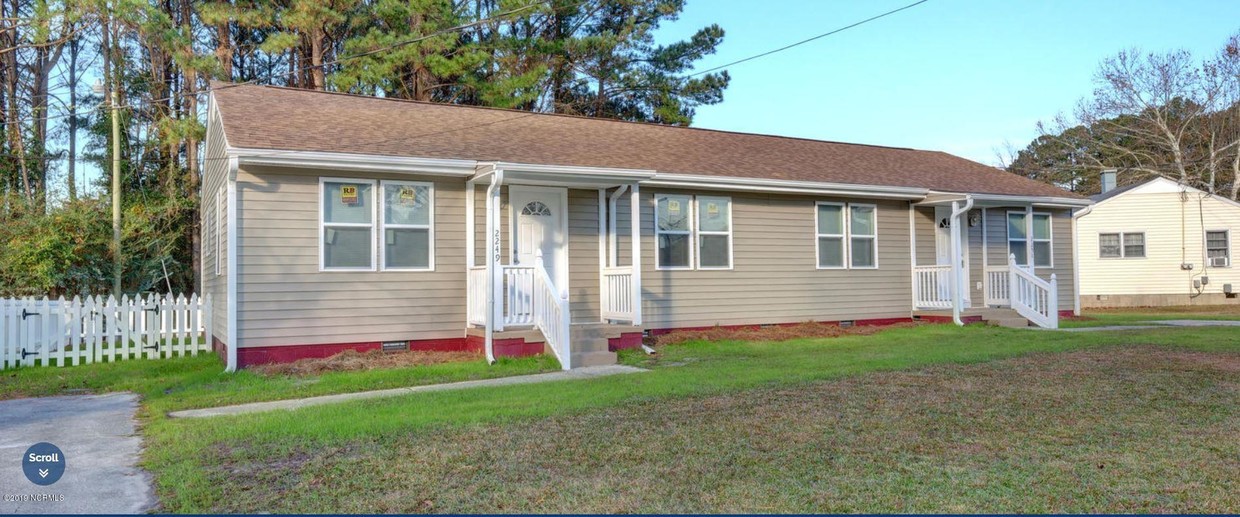 Primary Photo - 2249 Onslow Dr