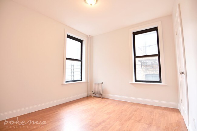 Building Photo - 515 W 171st St
