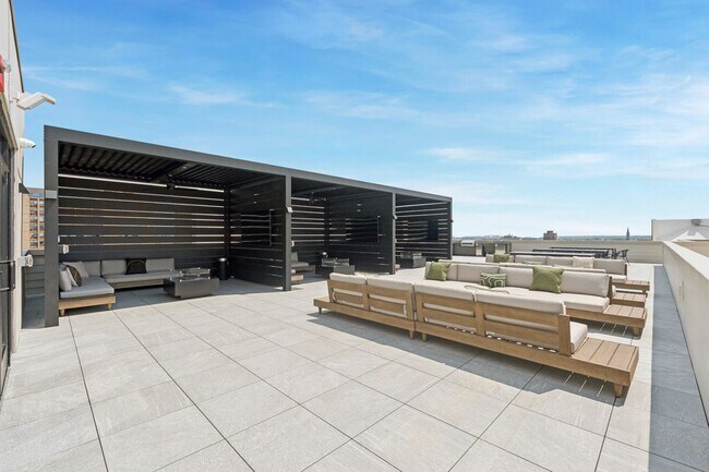 Interior Photo - The Lyle on Broad