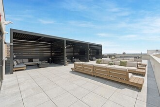 Interior Photo - The Lyle on Broad