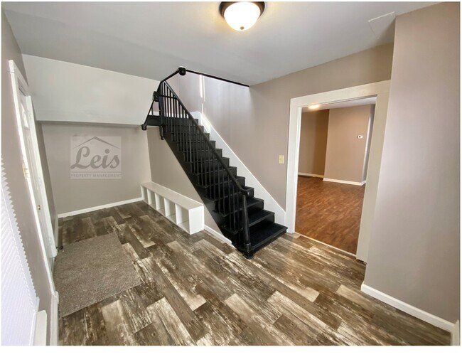 Foto del edificio - 712 E 3rd St