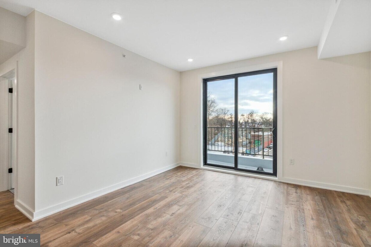 6211 Woodbine Ave Unit 11, Philadelphia, PA 19151 Room for Rent in