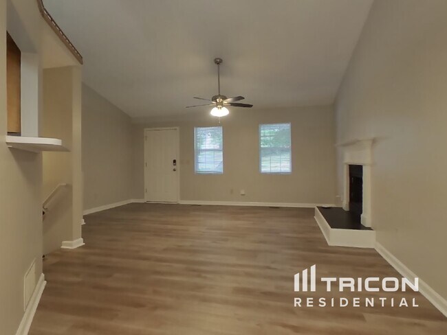 Foto del edificio - 327 Remington Ln