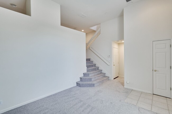 Building Photo - 3013 Goodacre Ct