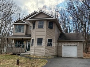 Building Photo - 5 Lenape Dr