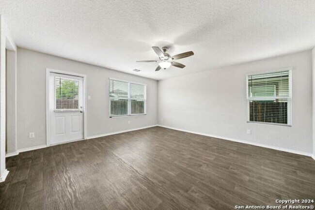 Photo - 5 Bedrooms/3.5 Bathroom Laurel Vista Subdi... House