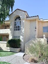 Building Photo - 1333 E Morten Ave