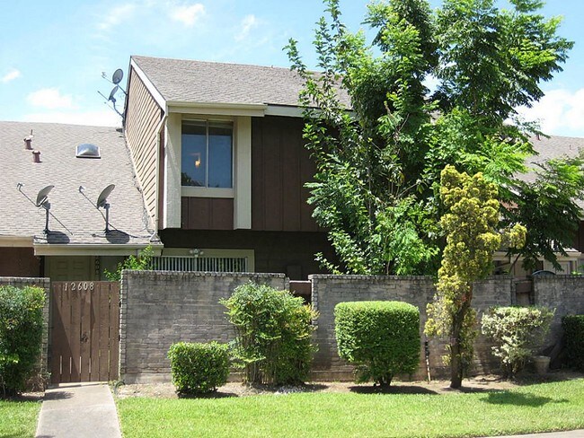 Building Photo - 12608 Newbrook Dr