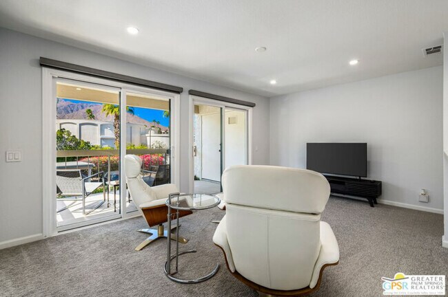 Foto del edificio - 1735 N Via Miraleste