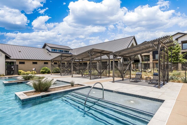 Private Poolside Cabanas - 3Sixty Flats