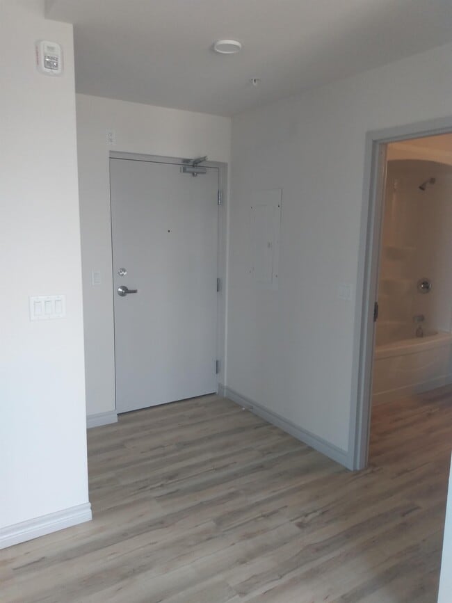 Building Photo - 269 Sunview St