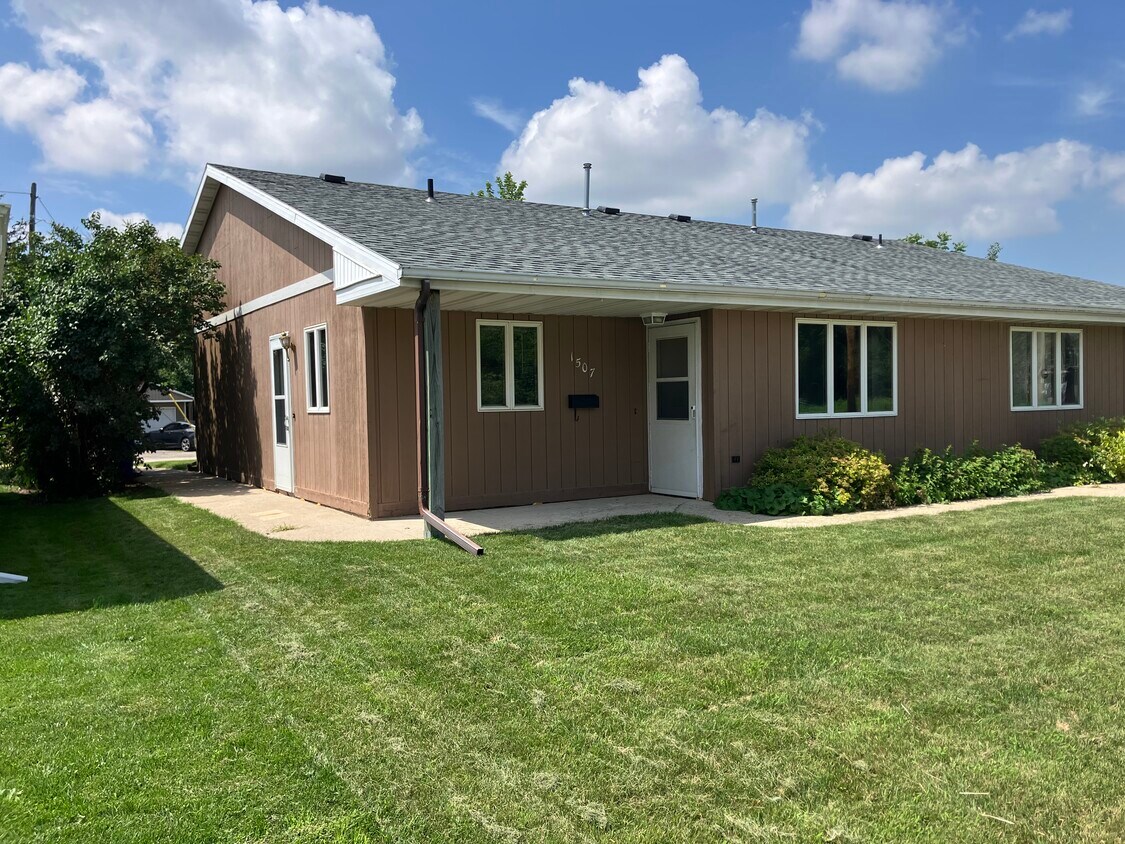 Foto principal - 1507 S Perkins St