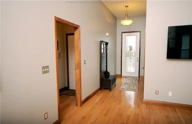 Foto del edificio - 49 Wills Dr