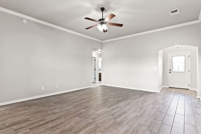 Building Photo - 6908 Catherine Dr