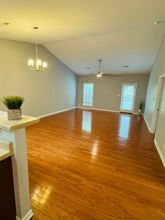 Foto del edificio - 7722 Ellisville Ln