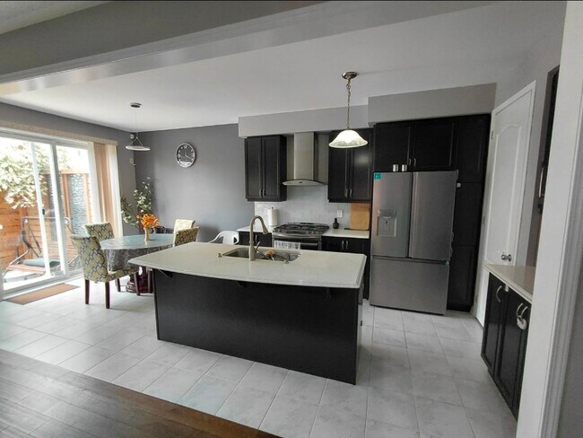 Building Photo - 30 Polstar Rd