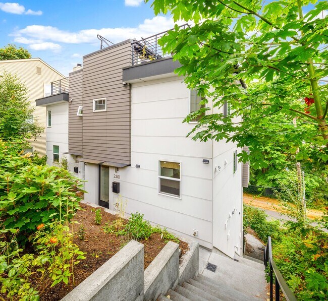 Photo - 2301 23rd Ave W. Townhome