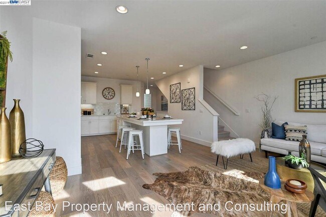 Building Photo - 4 br, 4 bath House - 39128 Memorial St.