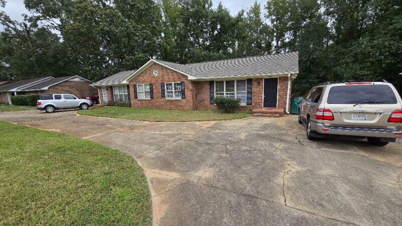Foto principal - 105 Colebrook Ct