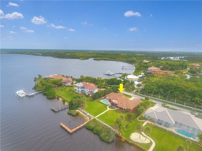 Foto del edificio - 12188 SE Riverbend Ln