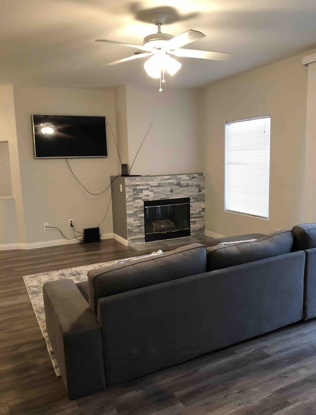 Living Room - 3555 MERIDALE Dr