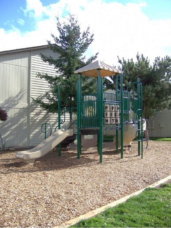 Building Photo - Oakbrook Inn