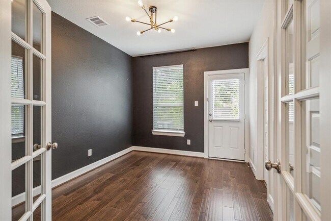 Building Photo - 10703 Centre Forest Dr
