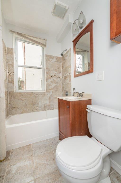 Foto del edificio - 136 Highland Ave