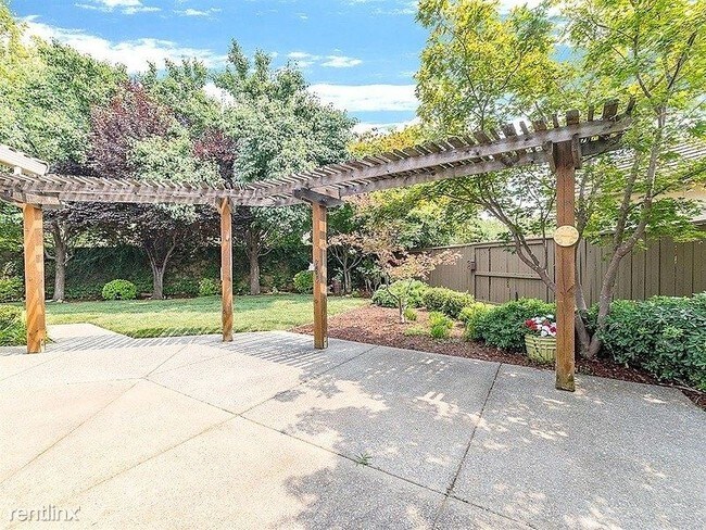 Building Photo - 4 br, 2 bath House - 3967 Ironwood Drive