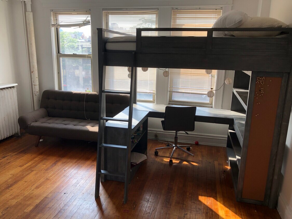 Primary Photo - 270 Huntington Ave