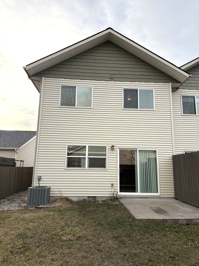 Foto del edificio - 205 Cooperative Way