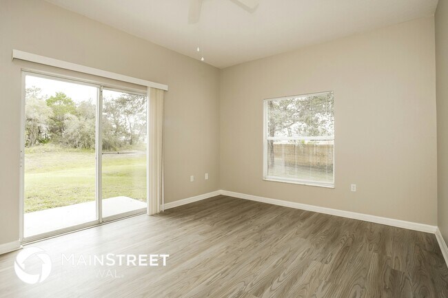 Foto del edificio - 447 Danube Dr