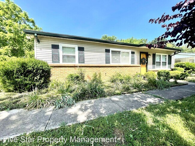 Building Photo - 3 br, 1 bath House - 1022 Wingate St