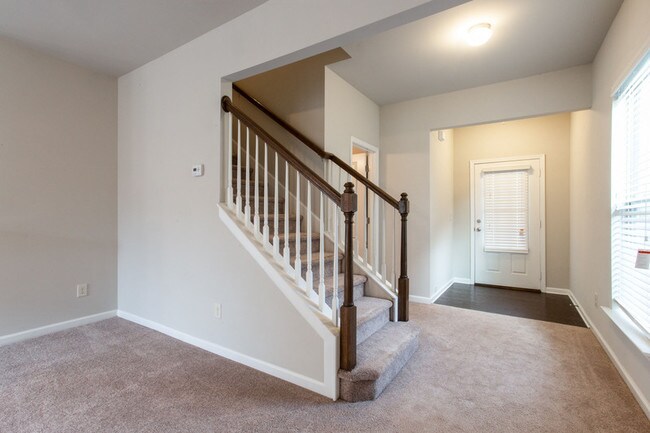 Building Photo - 1365 Aster Ives Dr