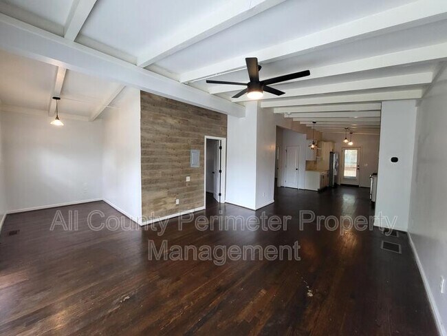 Foto del edificio - 2846 Monterey Dr