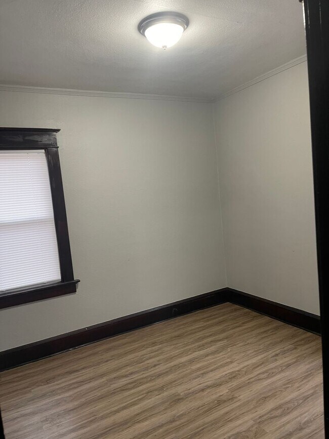 Building Photo - 2658-2660 N 48th St. (Duplex)
