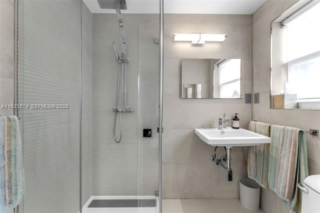 Foto del edificio - The Executive Condo