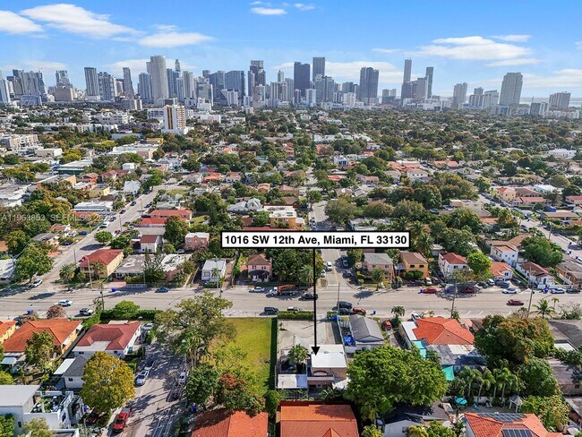 Foto del edificio - 1016 SW 12th Ave