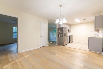 Building Photo - 2977 Pearl St